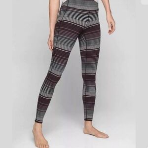 Athleta High Rise Expanse Stripe Chaturanga Leggings Size Small EUC